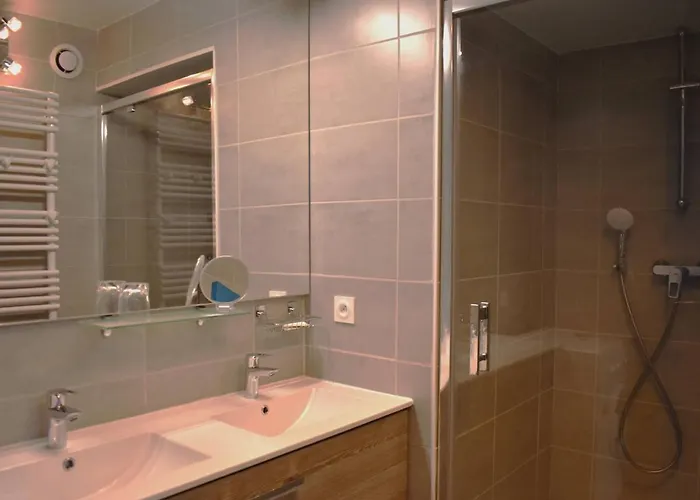 Spacieux 4 Pieces Renove Au Centre De Font-romeu - Fr-1-580-28 Apartamento